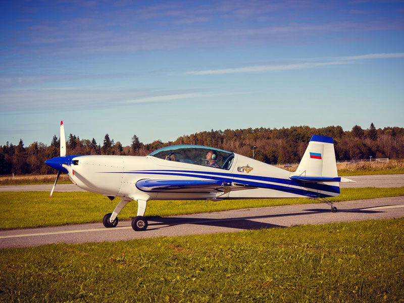 EXTRA 300L